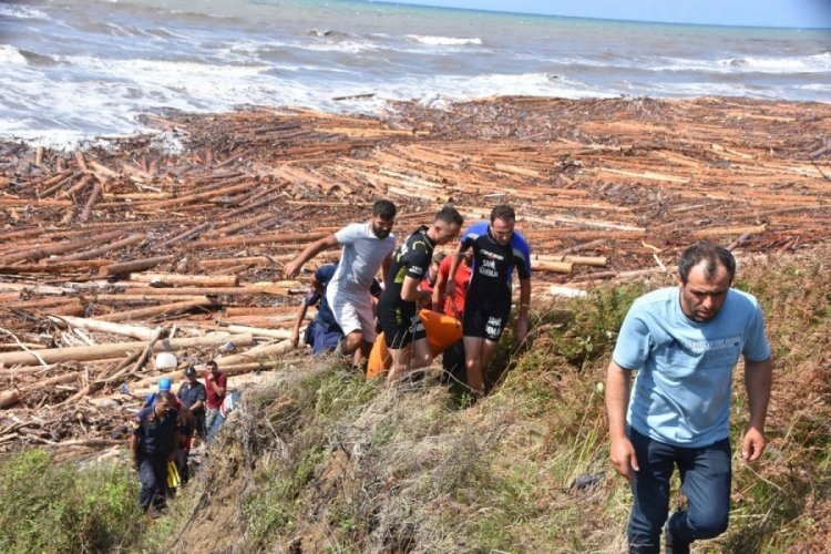 Sinop'ta sahile vuran ceset 9 saatte &ccedil;ıkarıldı!