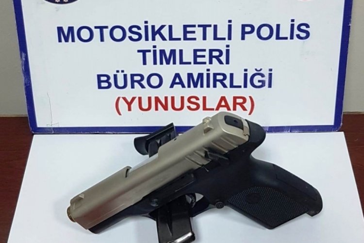 Ara&ccedil;ta ruhsatsız tabanca ve m&uuml;himmat ele ge&ccedil;irildi