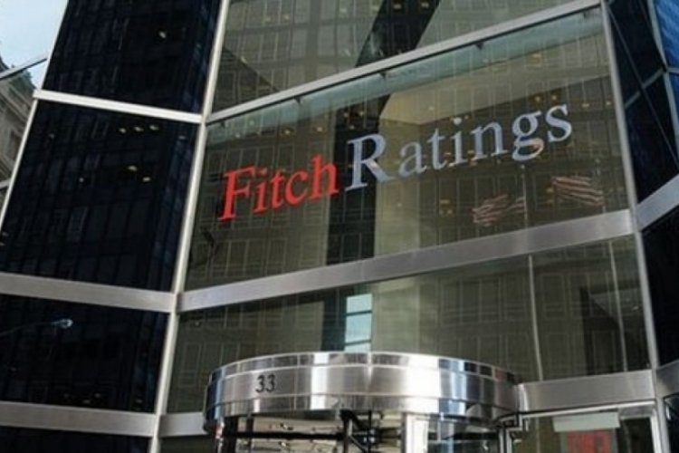 Fitch, T&uuml;rkiye i&ccedil;in b&uuml;y&uuml;me beklentisini y&uuml;kseltti