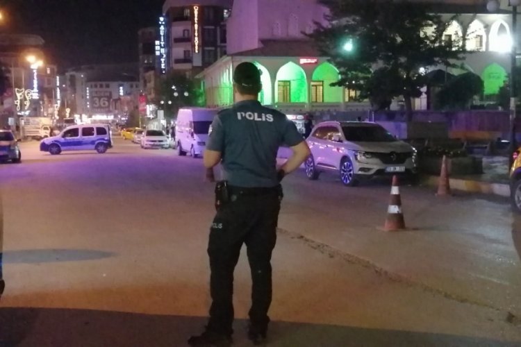 Ş&uuml;pheli paket alarmı ekipleri harekete ge&ccedil;irdi