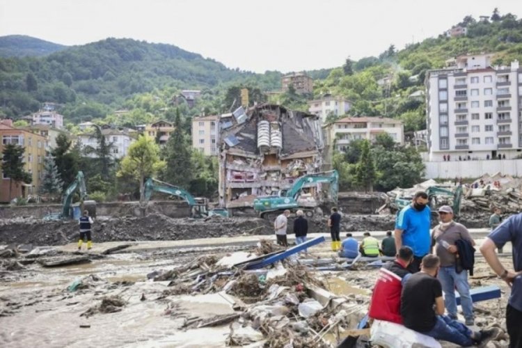 Sel felaketinde can kaybı 44'e y&uuml;kseldi