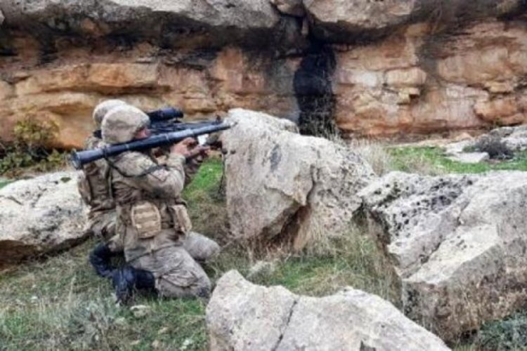 Siirt'te PKK'lı ter&ouml;ristlere operasyon! &Ccedil;ok sayıda patlayıcı ele ge&ccedil;irildi