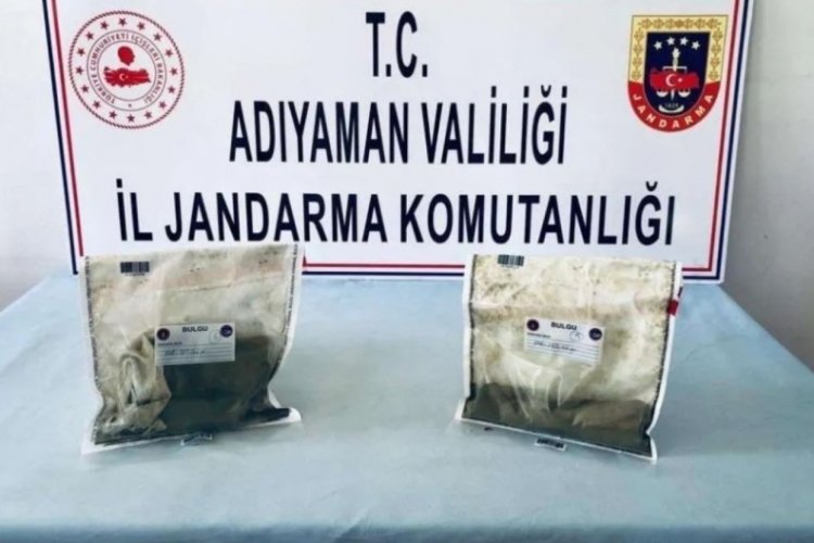 Adıyaman'da 2 şahıs esrarı toplarken yakayı ele verdiler
