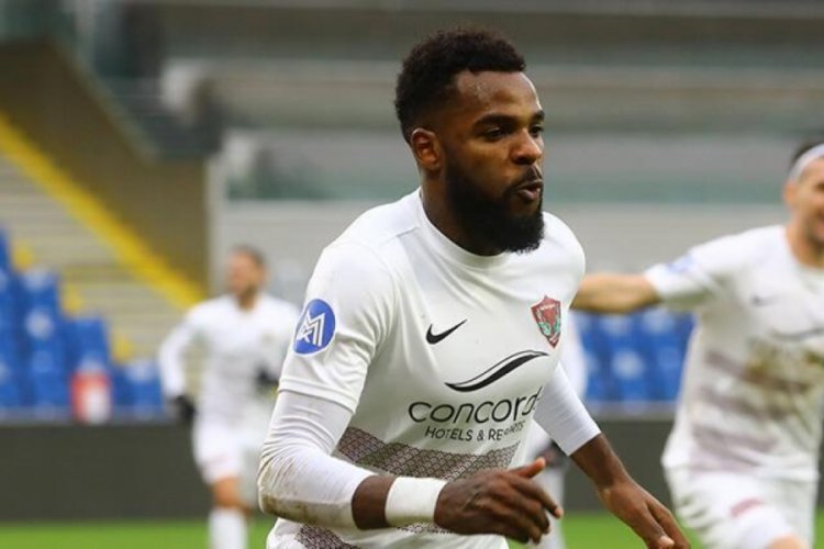 &Ouml;mer Erdoğan, Boupendza'nın transferini resmen a&ccedil;ıkladı