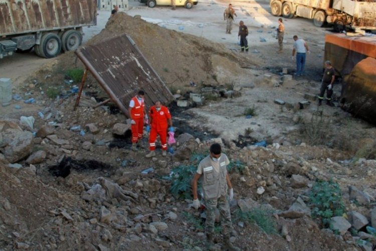 L&uuml;bnan'da akaryakıt tankeri patladı: 20 &ouml;l&uuml;, 79 yaralı