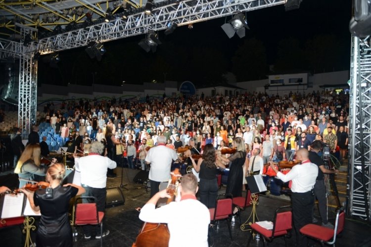 Senforock Grubu, Bursa'da konser verdi - Vimarsana News
