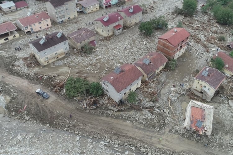 Ayancık'ta il&ccedil;enin altyapısında b&uuml;y&uuml;k hasarlar oluştu