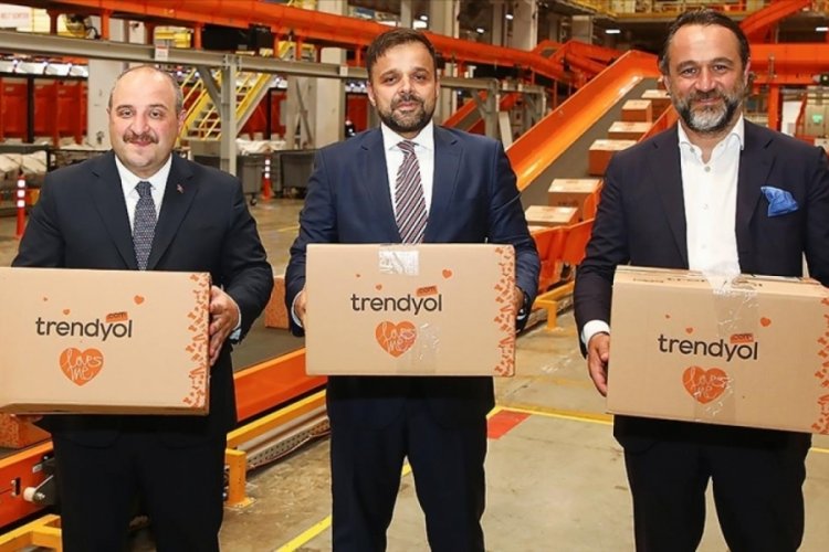 Bakan Varank'tan T&uuml;rkiye'nin ilk 'decacorn'ununa ziyaret