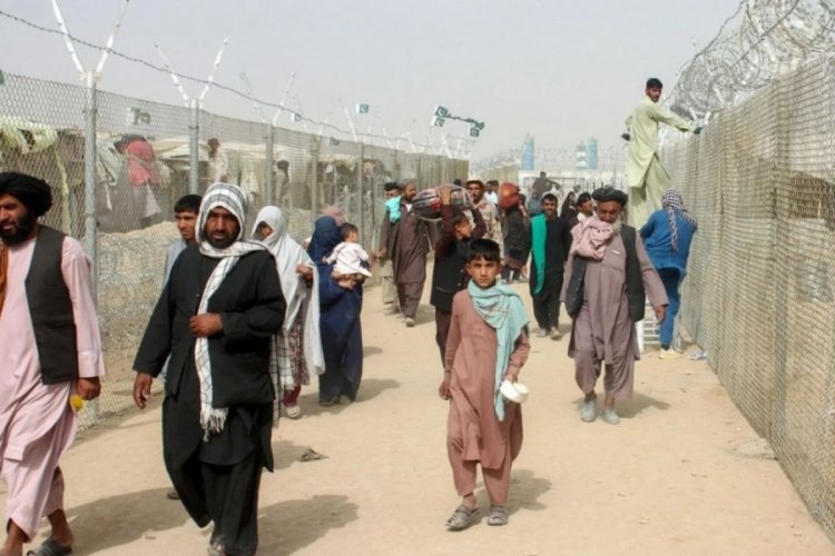 Pakistan'da Taliban'a destek: K&ouml;leliğin zinciri kırıldı!