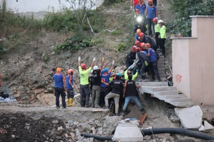 Kastamonu'da &Ouml;l&ccedil;er Apartmanı'ndan 9 kişinin cansız bedeni &ccedil;ıkarıldı!