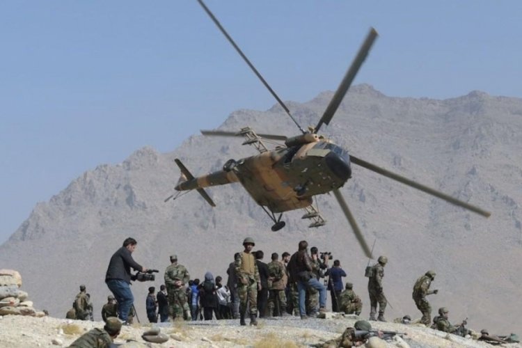 Afgan askerler 22 u&ccedil;ak ve 24 helikopteri &Ouml;zbekistan'a ka&ccedil;ırdı