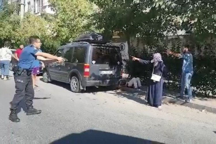 Komşularını bı&ccedil;aklayarak &ouml;ld&uuml;ren anne ve oğlu tutuklandı
