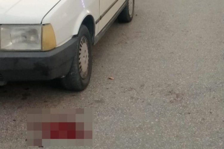 Alacak kavgasında kılı&ccedil;la saldırdı!