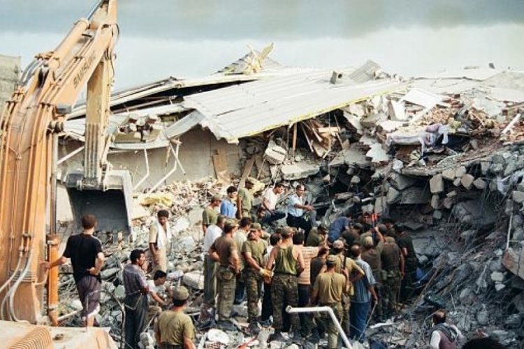 Marmara Depremi'nin &uuml;zerinden 22 yıl ge&ccedil;ti! 5 bin 840 kişi hala kayıp