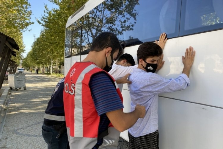 İstanbul'da iki ka&ccedil;ak g&ouml;&ccedil;men yakalandı