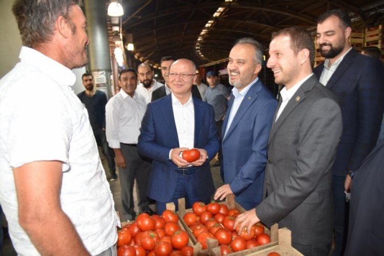 AK Parti Bursa İl Başkanı G&uuml;rkan'dan hal esnafına ziyaret