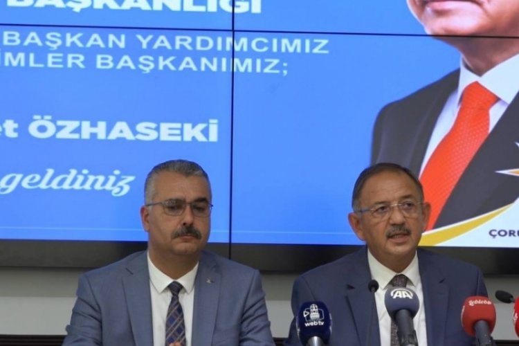 Mehmet &Ouml;zhaseki: M&uuml;lteci meselesini insani a&ccedil;ıdan değerlendirmek lazım