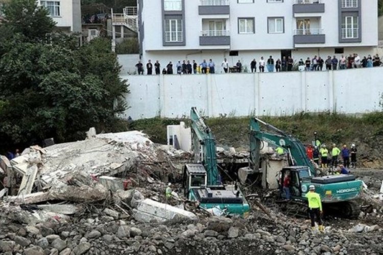 &Ouml;l&ccedil;er Apartmanı'nın m&uuml;teahhidi adliyeye sevk edildi