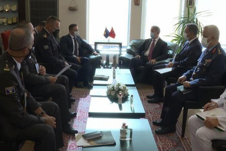 Bakan Akar, Kosova Savunma Bakanı Armend Mehaj ile g&ouml;r&uuml;şt&uuml;