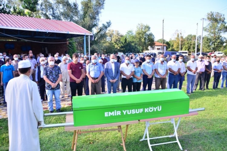 41 yaşındaki akrabasıyla evlenmek istemediği i&ccedil;in &ouml;ld&uuml;r&uuml;len kız defnedildi!