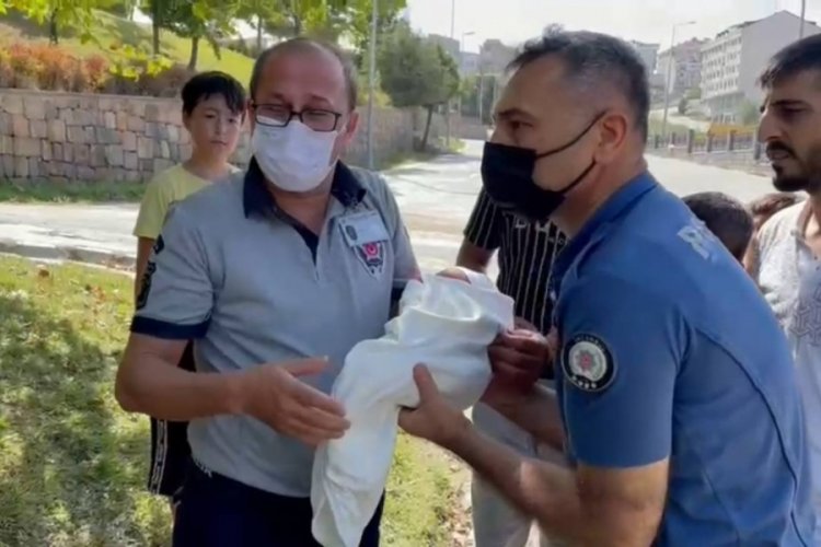 Yeni doğmuş bebek &ouml;l&uuml;me terk edildi!