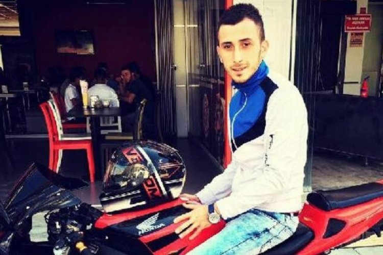 Kaldırıma &ccedil;arparak hayatını kaybetti!