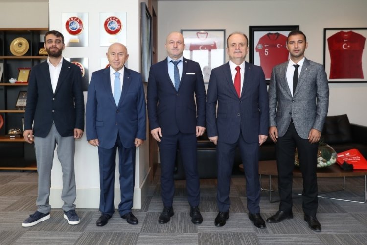 Bursaspor'dan TFF Başkanı &Ouml;zdemir'e ziyaret