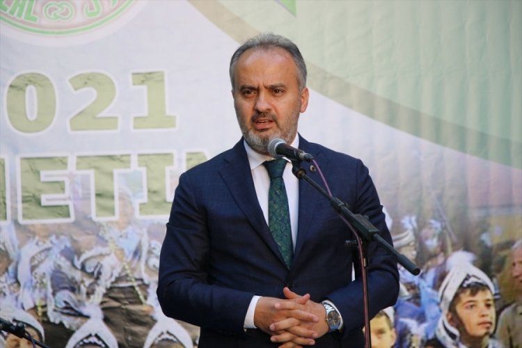 Bursa&nbsp;B&uuml;y&uuml;kşehir Belediyesi iş birliği ile &Uuml;sk&uuml;p'te toplu s&uuml;nnet ş&ouml;leni d&uuml;zenlendi