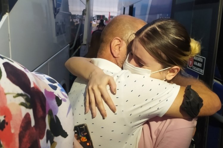 İrem hemşire Bursa'da baba ocağına ayak bastı!