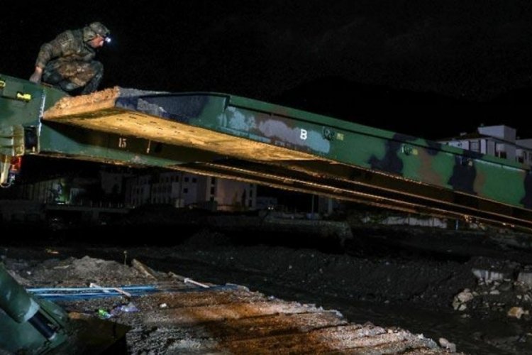 Kastamonu Bozkurt'ta askeri k&ouml;pr&uuml; kaldırıldı!