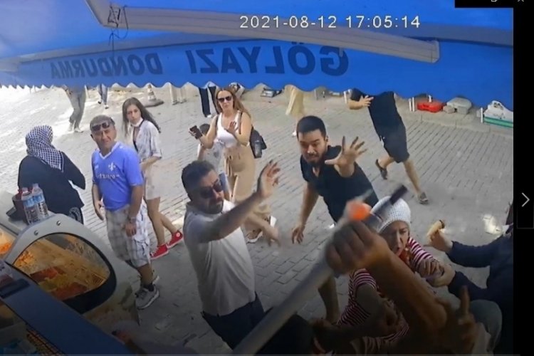 Bursa G&ouml;lyazı esnafı yaşananlardan dolayı &uuml;zg&uuml;n