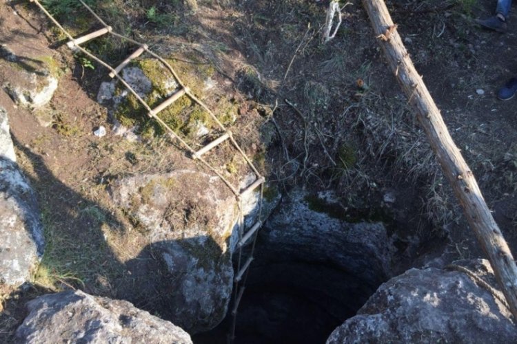 Bolu'da jandarmadan ka&ccedil;ak kazı operasyonu! 8 g&ouml;zaltı