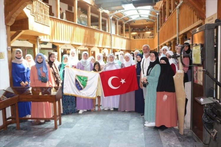 Bursa İneg&ouml;l'de "Kardeşlik K&ouml;pr&uuml;s&uuml;" ile 45 &ouml;ğrenci ağırlandı