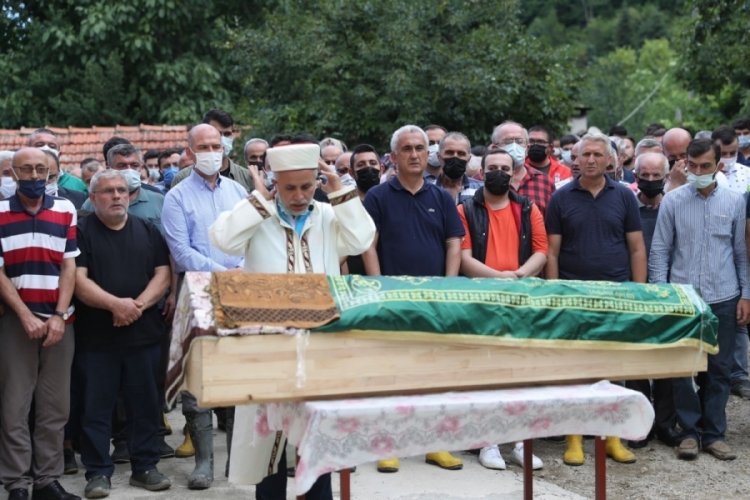 Sele kapılarak hayatını kaybeden Duygu &ouml;ğretmene veda...