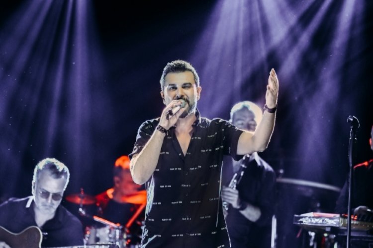 Bursa'da Montania iskele konserleri G&ouml;khan Tepe ile başladı