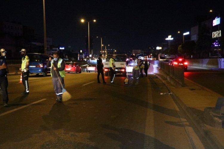 Alt ge&ccedil;itte otomobilin &ccedil;arptığı yaya hayatını kaybetti