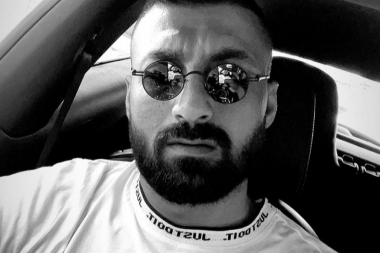 Gece kul&uuml;b&uuml;nde bı&ccedil;aklı saldırı: 1 &ouml;l&uuml;