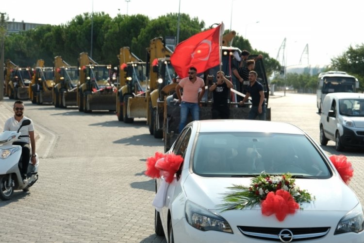 Kep&ccedil;eden d&uuml;ğ&uuml;n konvoyu yaptı
