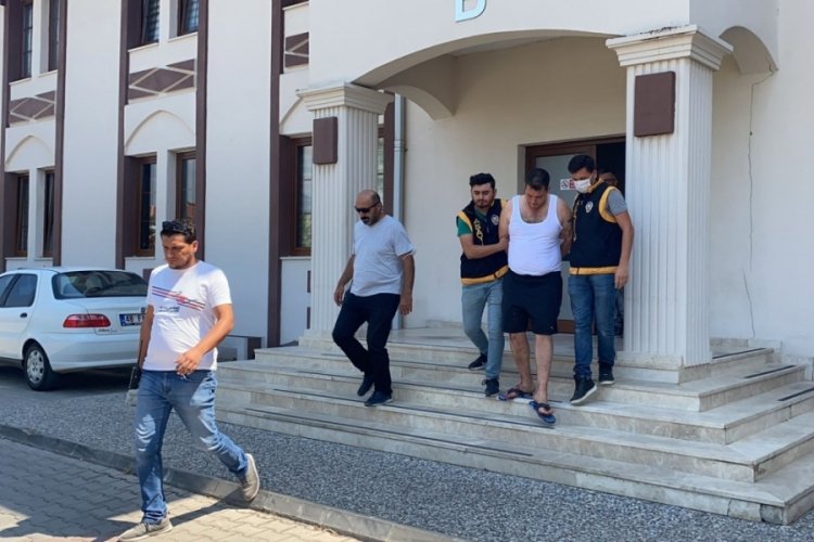 Annesin &ouml;ld&uuml;ren kişi "neden &ouml;ld&uuml;rd&uuml;n?" sorusuna "bilmiyorum"  cevabını verdi!