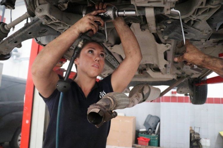 'Yapamazsın' diyenlere rağmen sanayide tek kadın usta oldu