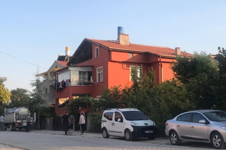 Tartıştığı kadın ve babasını &ouml;ld&uuml;r&uuml;p intihar etti!