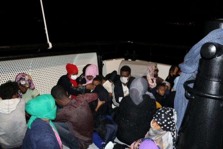 &Ccedil;anakkale'de 59 ka&ccedil;ak g&ouml;&ccedil;men kurtarıldı