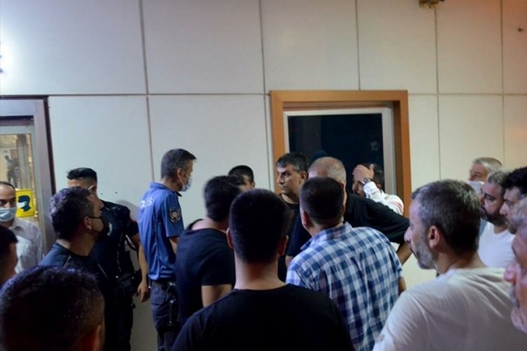 Mersin'de sağlık &ccedil;alışanlarına &ccedil;irkin saldırı!