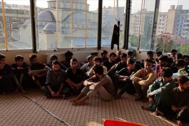 Van'da 26 düzensiz göçmen yakalandı