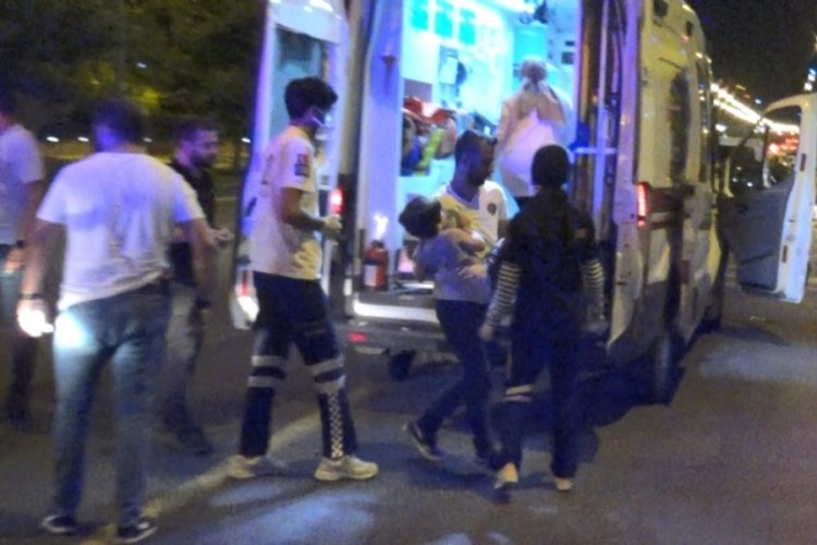 Husumetlilerini vuran saldırganlar, lunaparktan &ccedil;ıkan baba ve oğlunu da yaraladı!
