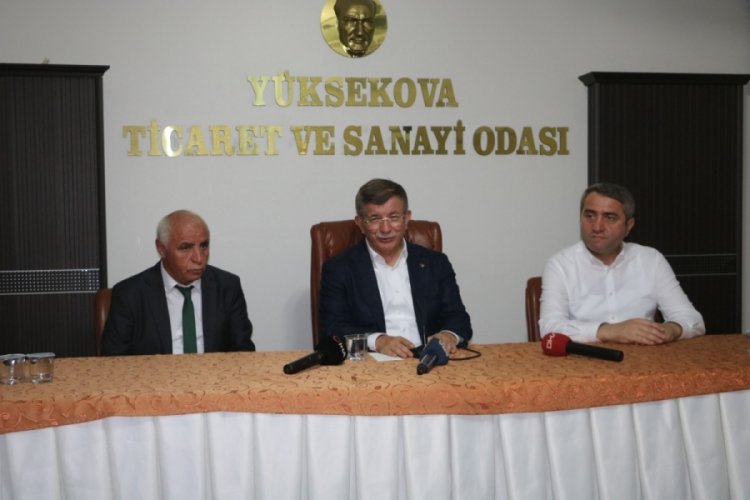 Ahmet Davutoğlu: B&uuml;y&uuml;k bir ekonomik sorun yaşıyoruz