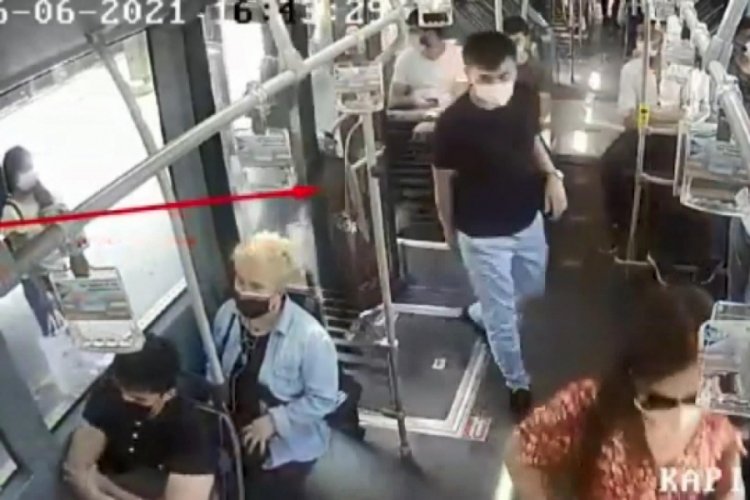 İstanbul'da metrob&uuml;s duraklarında yankesicilik yapan şahıslar yakalandı
