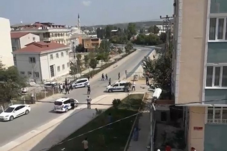 İstanbul Arnavutk&ouml;y'de iki aile arasında silahlı kavga