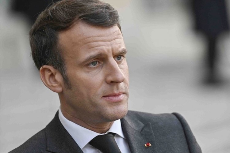 Macron'un Kovid-19 aşı tarihi tartışmalara sebep oldu