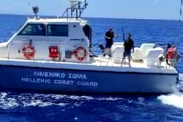 Ege'de T&uuml;rk balık&ccedil;ılara taşlı ve plastik mermili saldırı